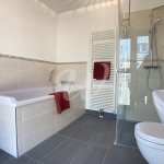 Sonnenverwöhnte 2-Zimmer-Wohnung mit Skyline-Blick Bild 11