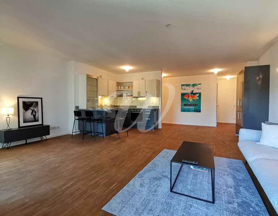 Sonnenverwöhnte 2-Zimmer-Wohnung mit Skyline-Blick Bild 3